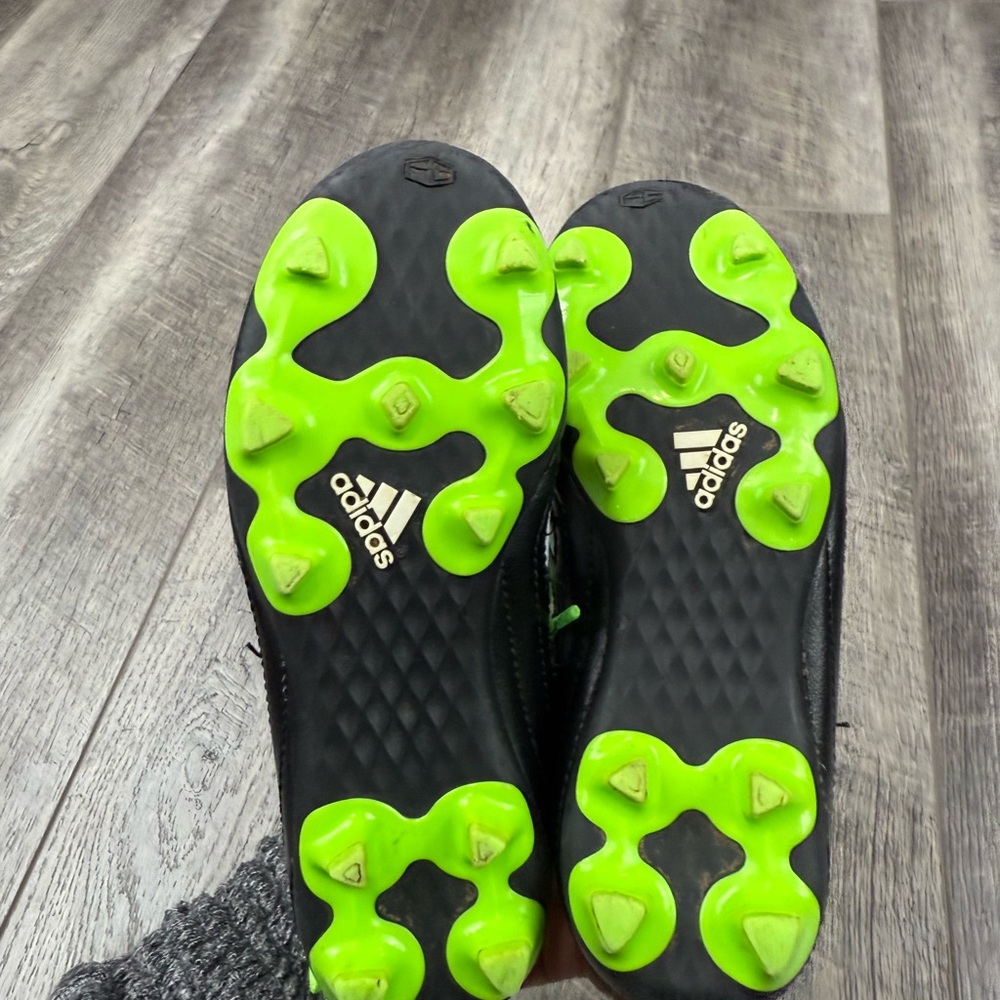 Adidas Kids Black/Green Soccer Cleats - Picture 6 of 9